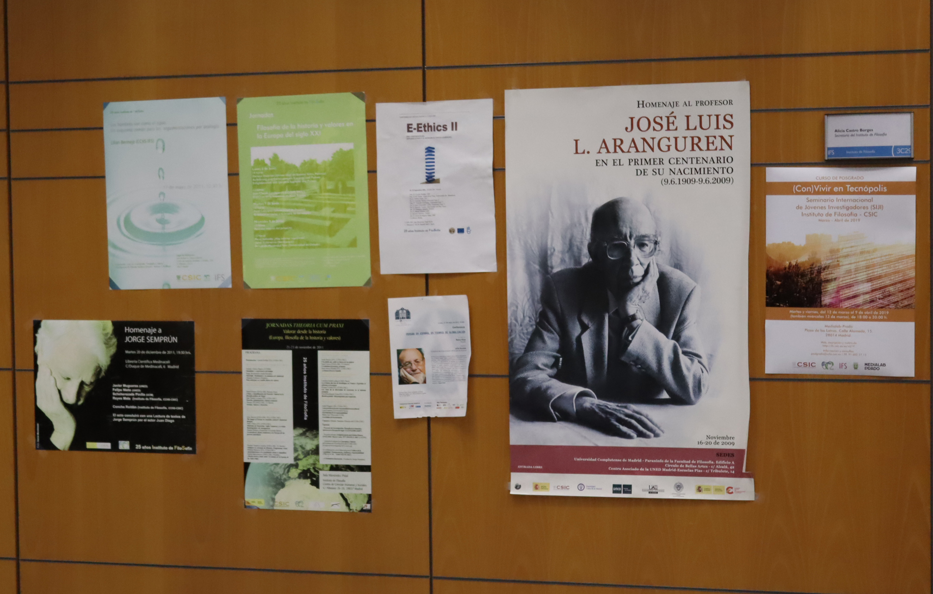 Panel carteles