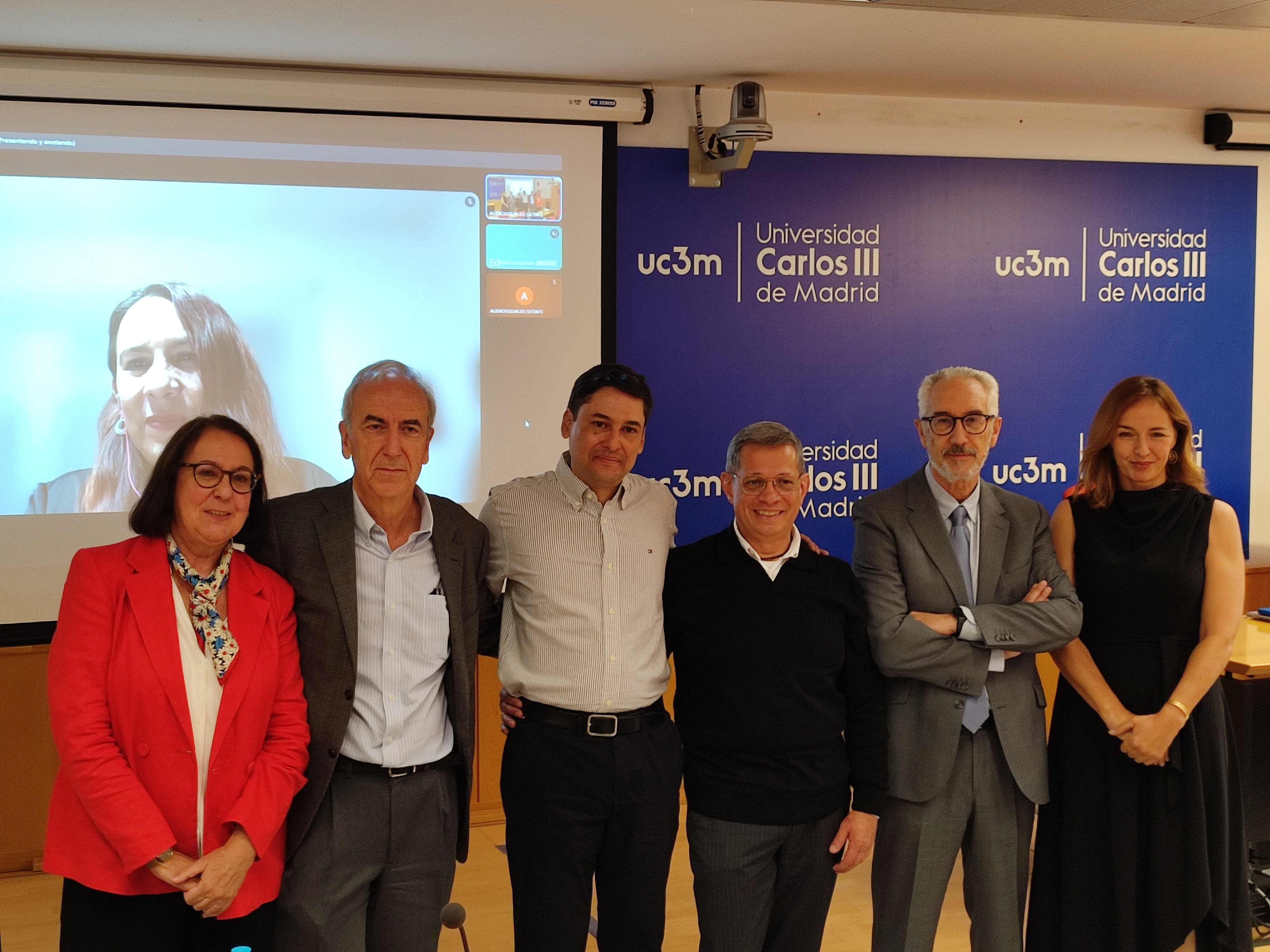 Esteban Giraldo defiende con éxito su tesis doctoral sobre la edición académica en América Latina, bajo la dirección de Elea Giménez 