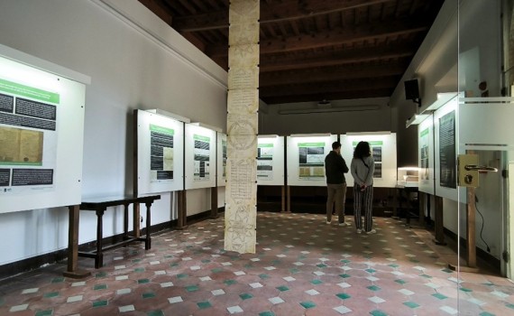 inaugura en Granada la exposición «Al-Andalus en el Mashriq» sobre los vínculos intelectuales del islam medieval