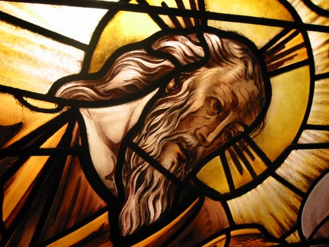 Motivo de la vidriera de la iglesia del Espíritu Santo (Madrid)