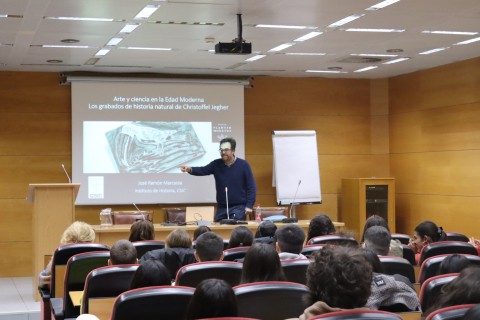 Jose Ramón Marcaida durante la visita del IES Alonso Berruguete de Palencia