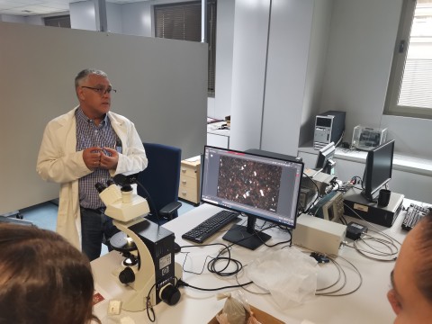 Estudiantes  en el Laboratorio de Conservación del Patrimonio (CERVITRUM)