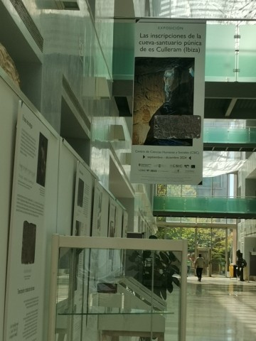 exposición "Investigaciones recientes en el santuario púnico de la Cueva de es Culleram"