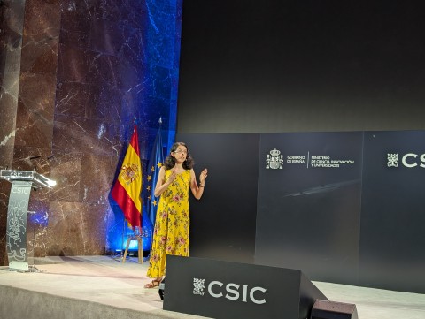 Jara Pérez (ICTAN) durante su actuación