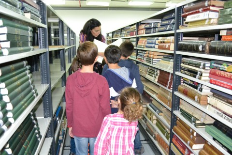 Los participantes de la modalidad infantil del concurso visitaron la BTNT.